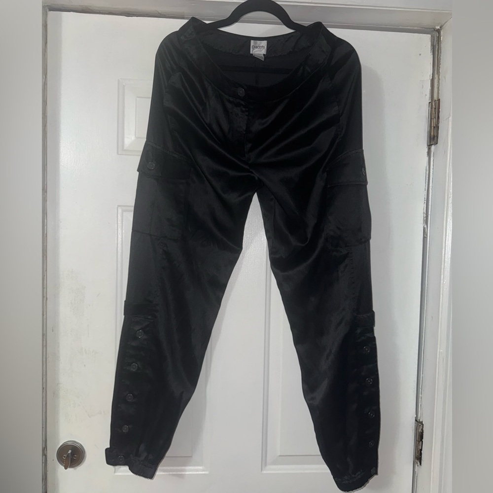 ✨ Chico’s Black Silk-Blend Cargo Jogger Pants Size 0.5 ✨ - Picture 10 of 16